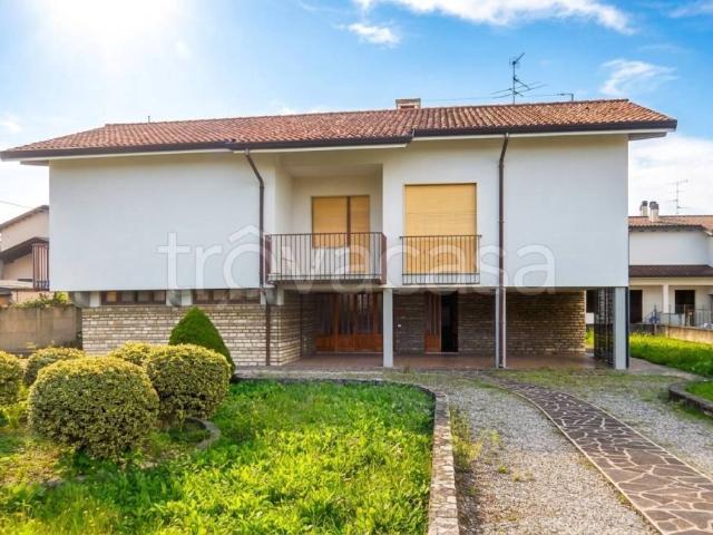 Villa singola in vendita a Treviglio via Bergamo