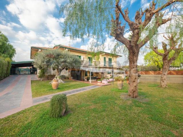 Villa singola in vendita a Tremestieri Etneo via Giovanni Gentile, 29