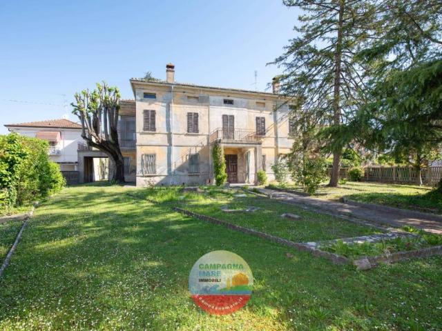 Villa singola in vendita a Tresignana piazza Italia