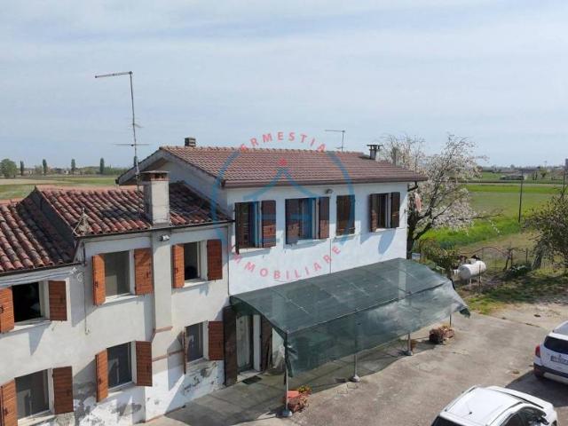 Villa singola in vendita a Urbana via Vignola