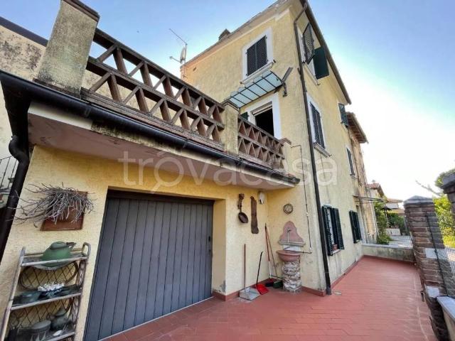 Villa singola in vendita a Vaiana, Forte dei Marmi