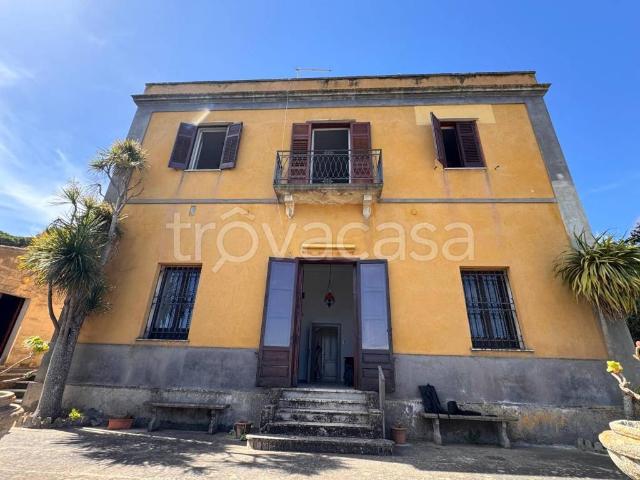 Villa singola in vendita a Valderice via Virgilio, 10