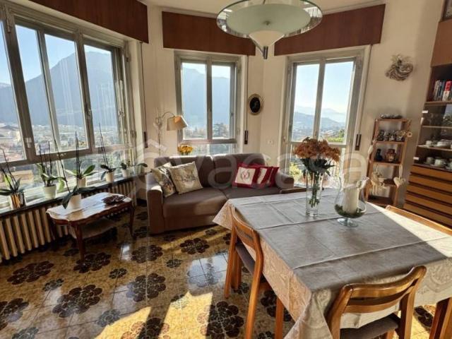 Villa singola in vendita a Valmadrera via San Carlo Borromeo