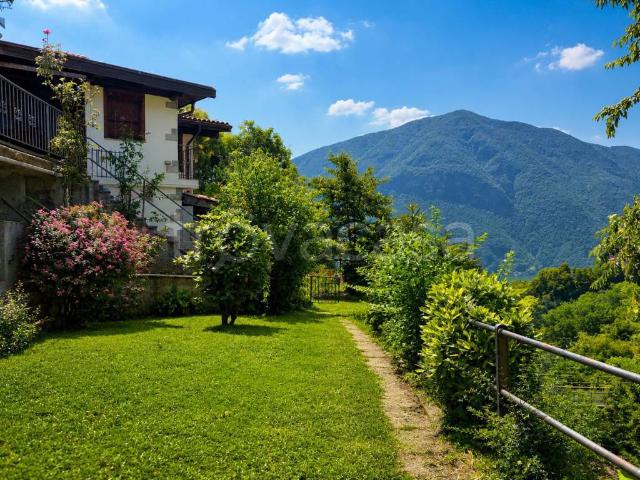 Villa singola in vendita a Valsolda strada Sasso Rosso Dasio