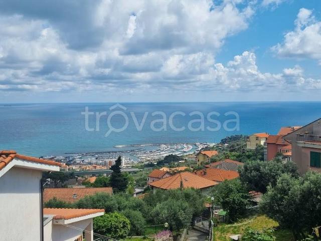 Villa singola in vendita a Varazze via alla Croce, Castagnabuona