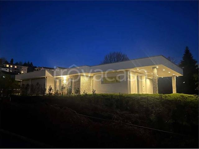 Villa singola in vendita a Varese, Casbeno
