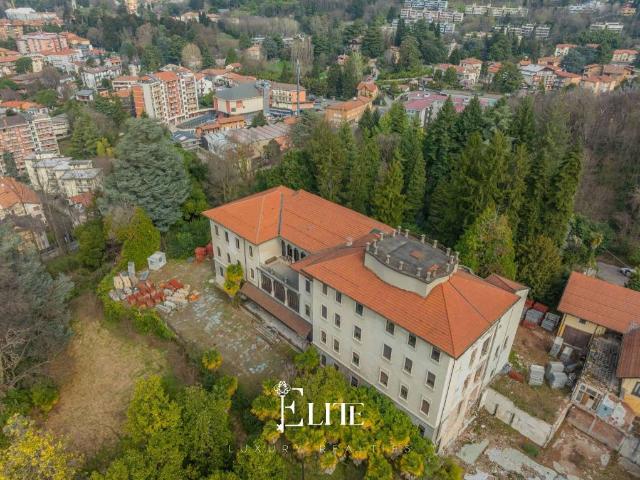 Villa singola in vendita a Varese, Casbeno