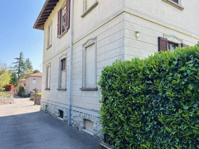 Villa singola in vendita a Varese via Pontida, 11, Velate Avigno