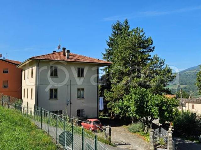 Villa singola in vendita a Varsi via al Lago
