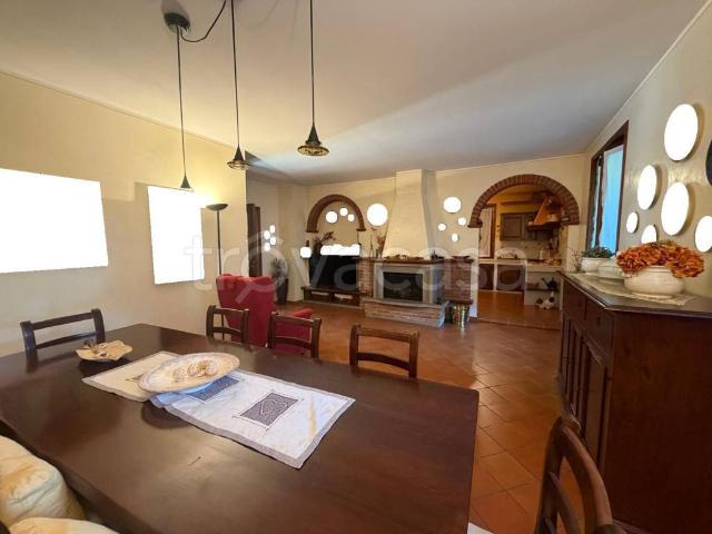 Villa singola in vendita a Viadana