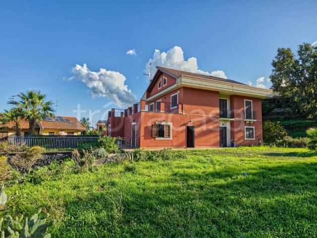 Villa singola in vendita a Viagrande via Cava, 39