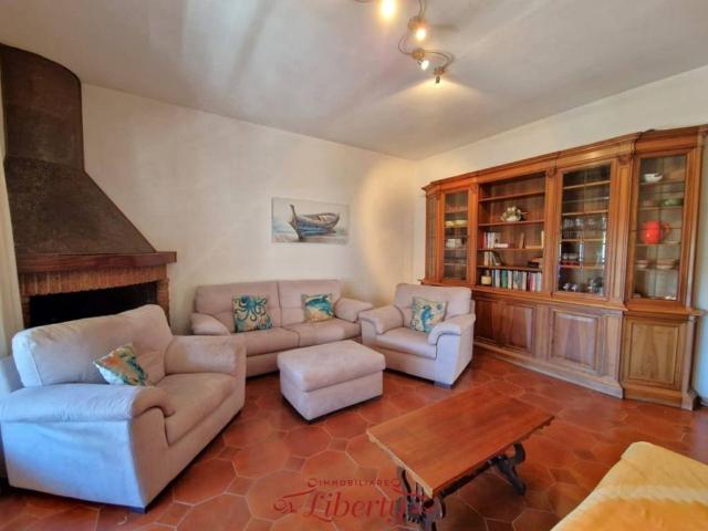 Villa singola in vendita a Viareggio via Alessandro La Marmora