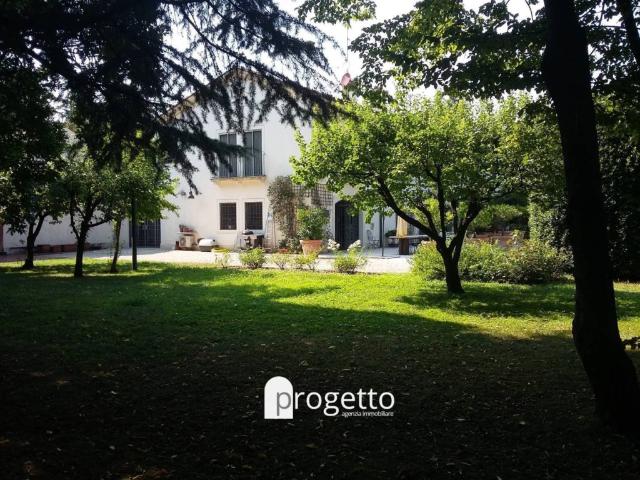 Villa singola in vendita a Vicenza strada Sant'Antonino, 32, Laghetto