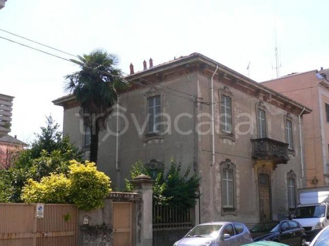 Villa singola in vendita a Vigevano via Giosuè Carducci