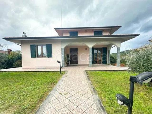 Villa singola in vendita a Villafranca in Lunigiana, Mocrone