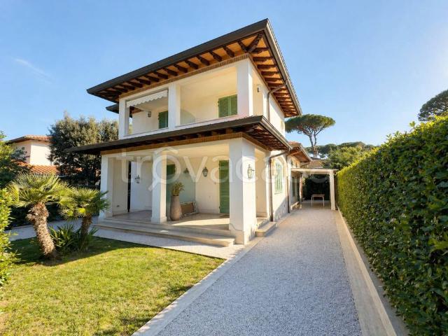 Villa singola in vendita a Vittoria Apuana, Forte dei Marmi