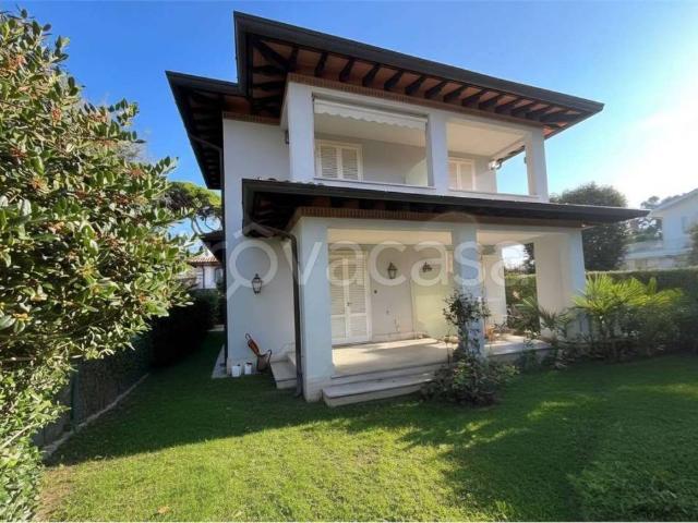 Villa singola in vendita a Vittoria Apuana, Forte dei Marmi