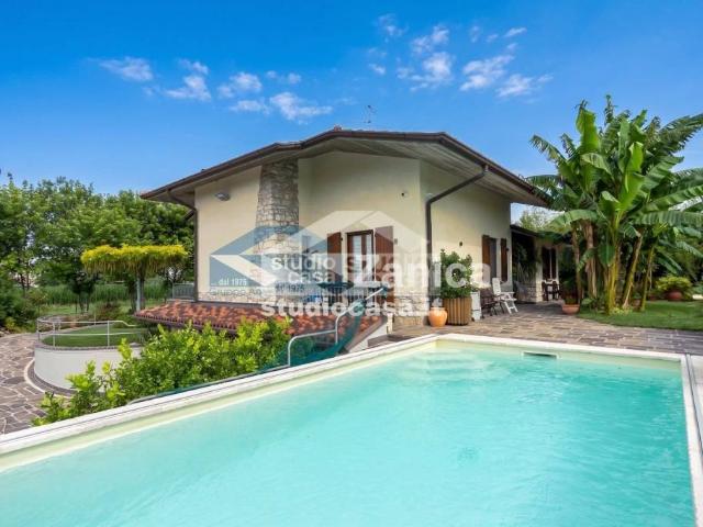 Villa singola in vendita a Zanica