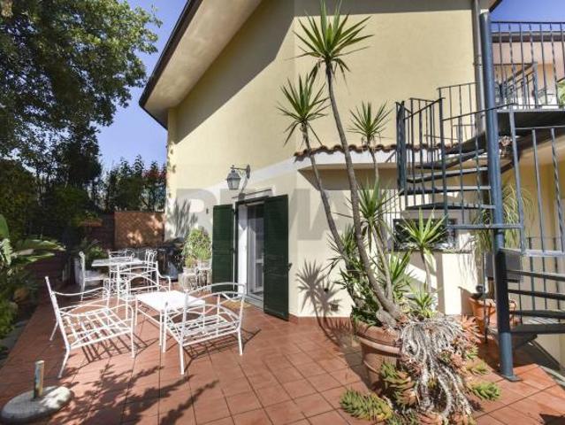 Villa singola in vendita a Zafferana Etnea