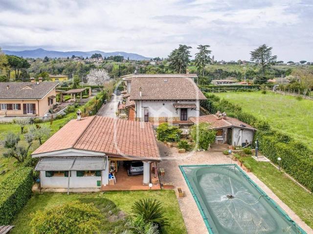 Villa singola in vendita a Zagarolo via Colle del Pero