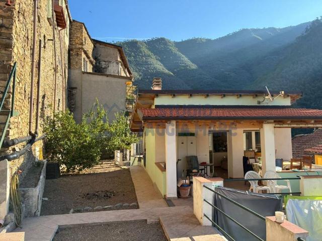 Villa singola in vendita a Badalucco via Vezzargo