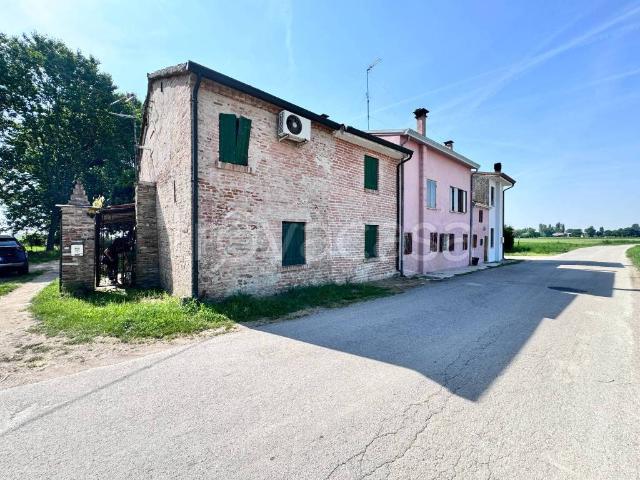 Villa singola in vendita a Badia Polesine via Masetti Bassi, 965/b