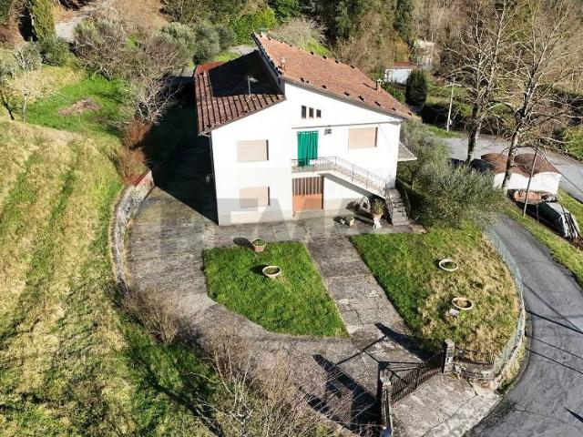 Villa singola in vendita a Bagni di Lucca, Cocciglia