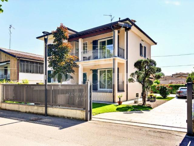 Villa singola in vendita a Bagnolo Mella via Aldo Moro