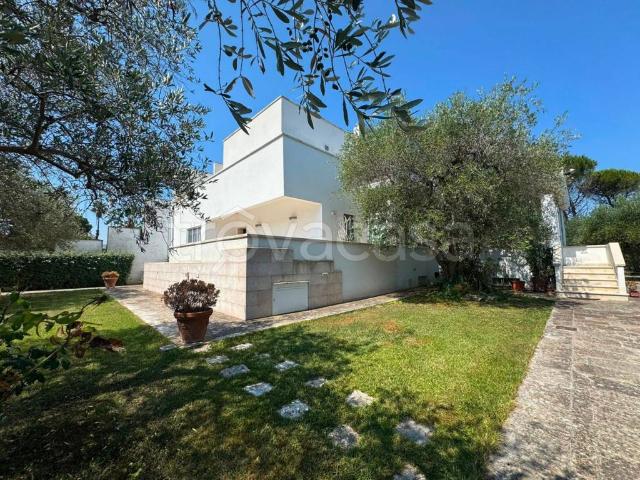 Villa singola in vendita a Bari via Napoli, Santo Spirito