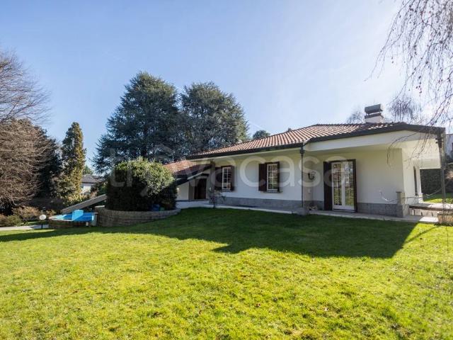 Villa singola in vendita a Barlassina via Giuseppe Parini, 23