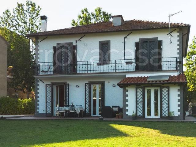 Villa singola in vendita a Bassano in Teverina