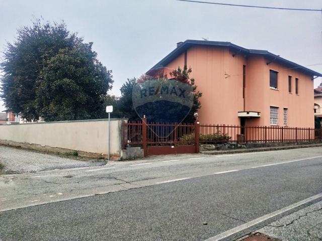 Villa singola in vendita a Benna