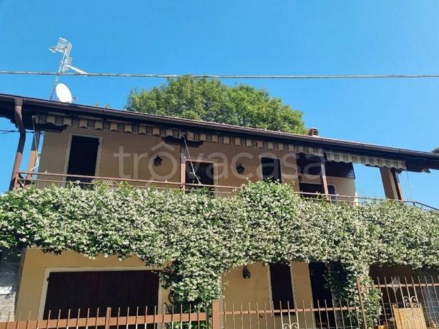 Villa singola in vendita a Bee via per Albagnano, 14