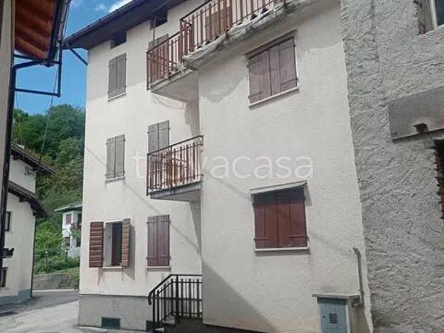 Villa singola in vendita a Belluno via Gioz