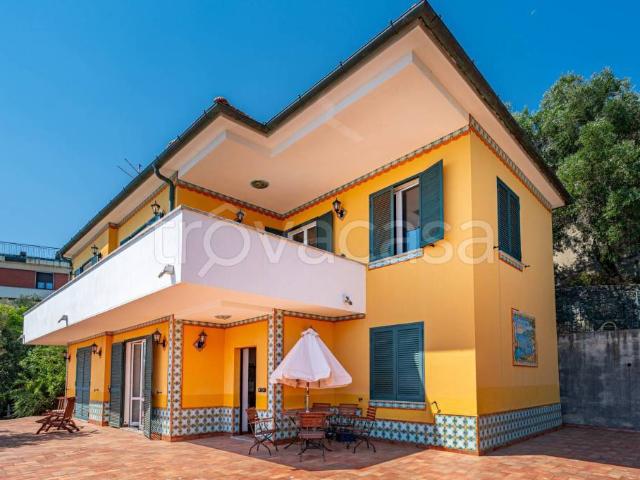 Villa singola in vendita a Bergeggi via Cristoforo Colombo, 3