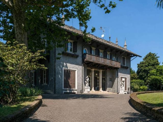 Villa singola in vendita a Besana in Brianza via Giacomo Puccini