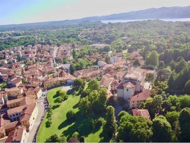 Villa singola in vendita a Besozzo via indipendenza
