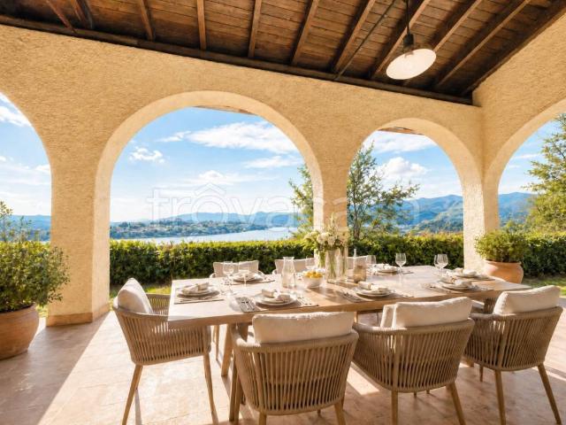 Villa singola in vendita a Besozzo via Monte Bianco, 7