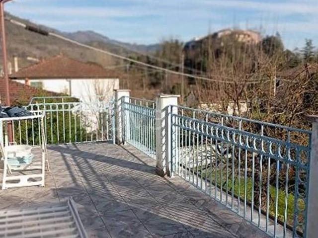 Villa singola in vendita a Beverino