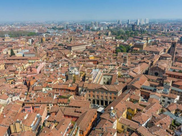 Villa singola in vendita a Bologna via Adolfo Albertazzi, Murri