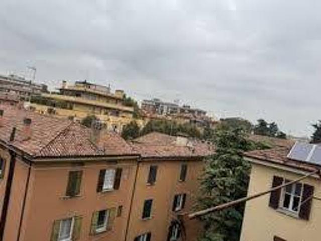Villa singola in vendita a Bologna via Adolfo Albertazzi, Murri