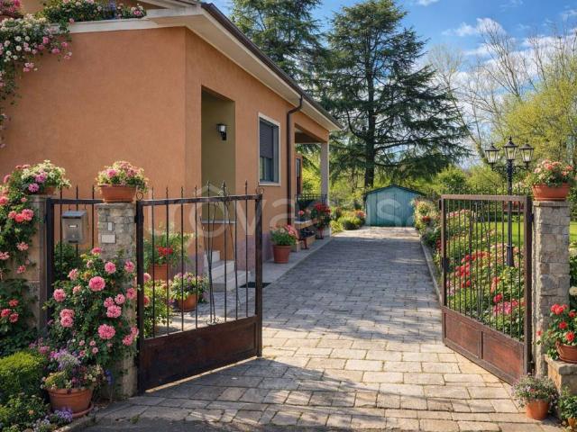 Villa singola in vendita a Borghetto, Valeggio sul Mincio