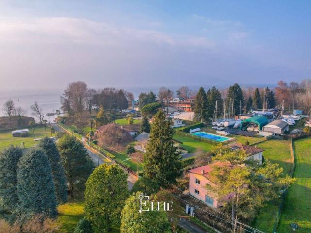Villa singola in vendita a Brebbia via Lago, 31