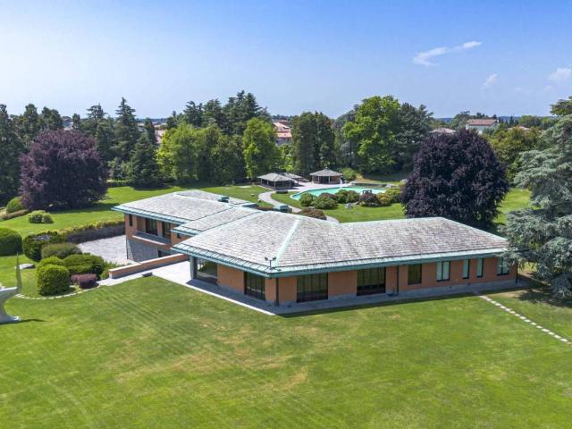 Villa singola in vendita a Briosco via Resegone
