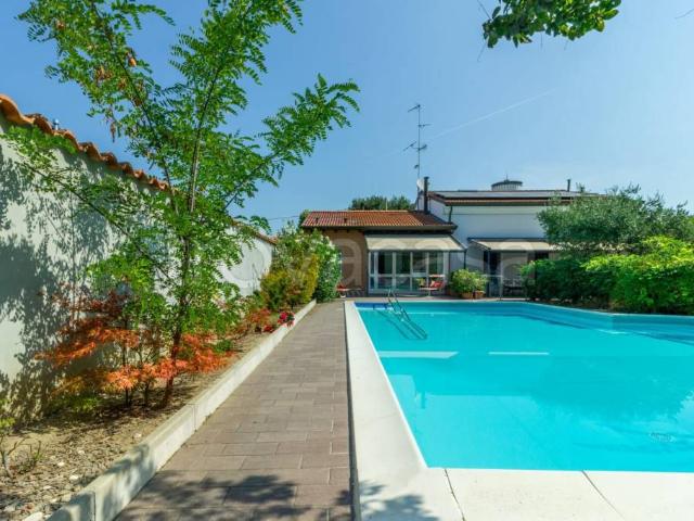 Villa singola in vendita a Buonacompra, Cento