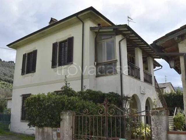 Villa singola in vendita a Camaiore, Capezzano Pianore