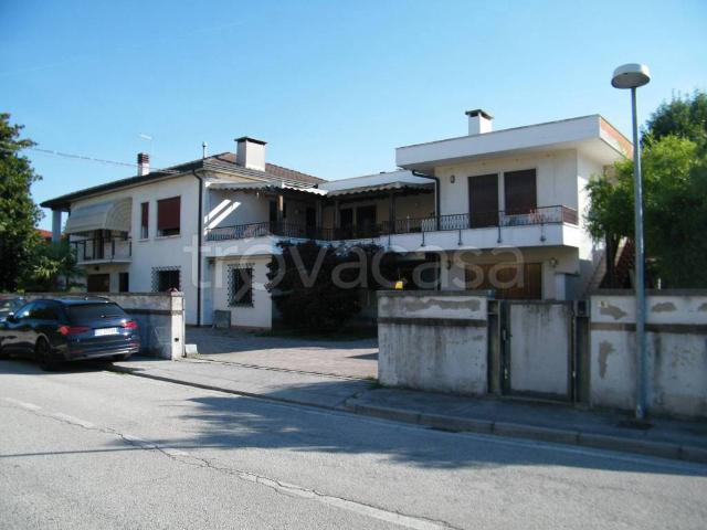 Villa singola in vendita a Camisano Vicentino via dei Pellegrini