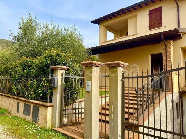 Villa singola in vendita a Campello sul Clitunno