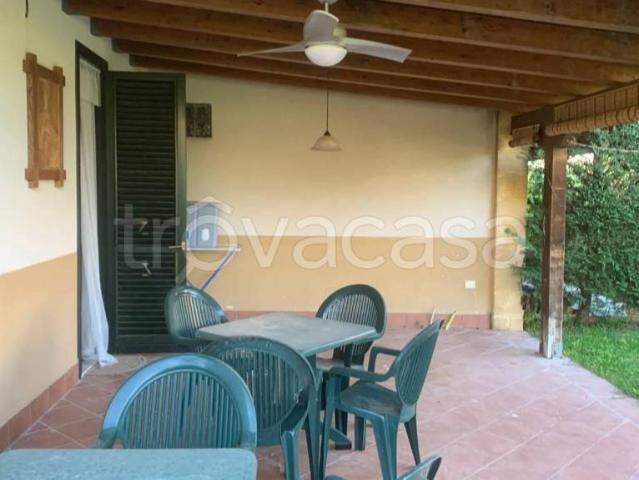 Villa singola in vendita a Campofelice di Roccella