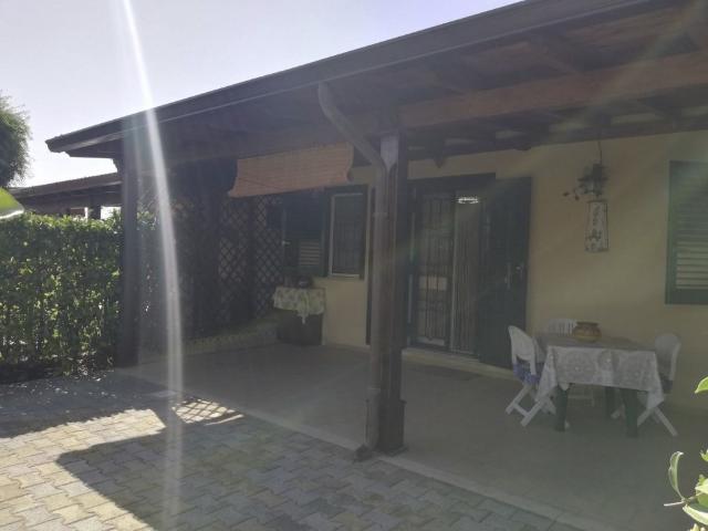 Villa singola in vendita a Campofelice di Roccella via Castello di Roccella